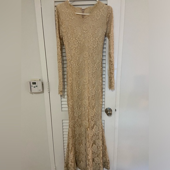 Custom made gown - Picture 1 of 2